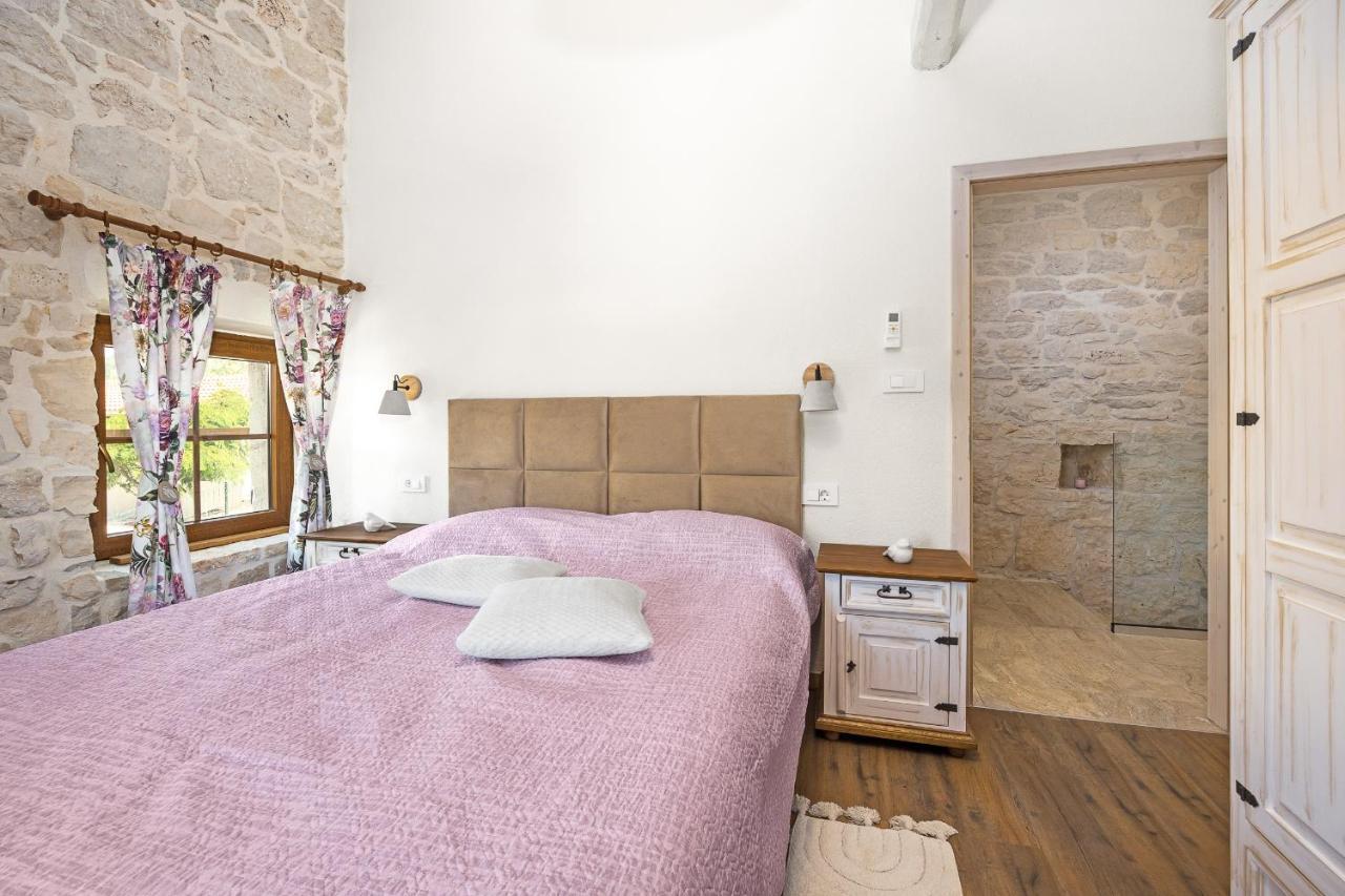 Villa Stone House Dijana Istria Sveti Lovrec Sveti Lovreč Pazenatički Esterno foto