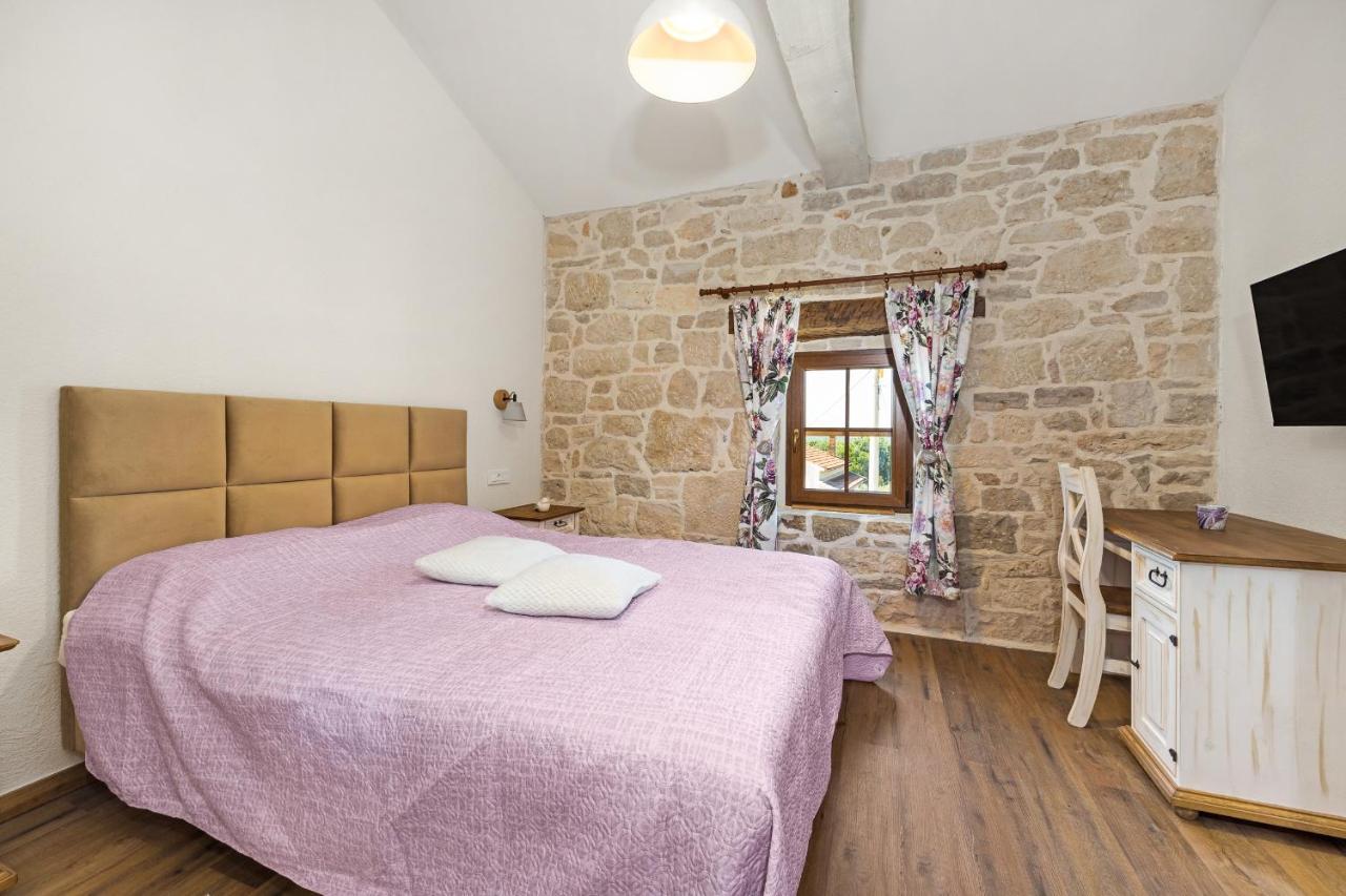 Villa Stone House Dijana Istria Sveti Lovrec Sveti Lovreč Pazenatički Esterno foto