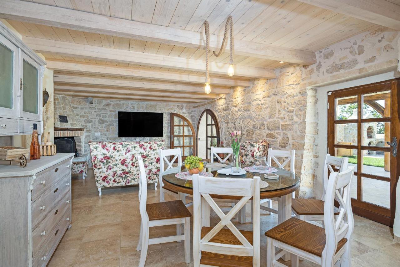Villa Stone House Dijana Istria Sveti Lovrec Sveti Lovreč Pazenatički Esterno foto