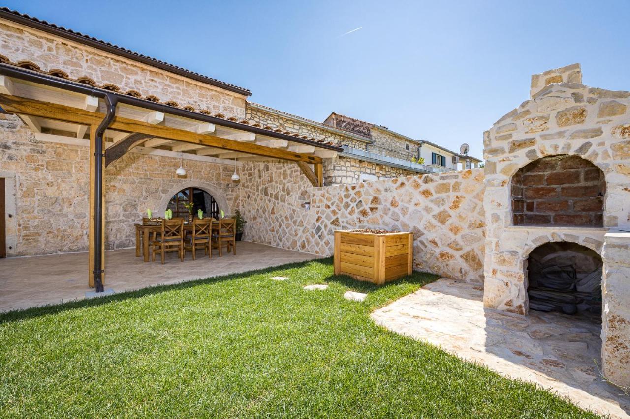 Villa Stone House Dijana Istria Sveti Lovrec Sveti Lovreč Pazenatički Esterno foto