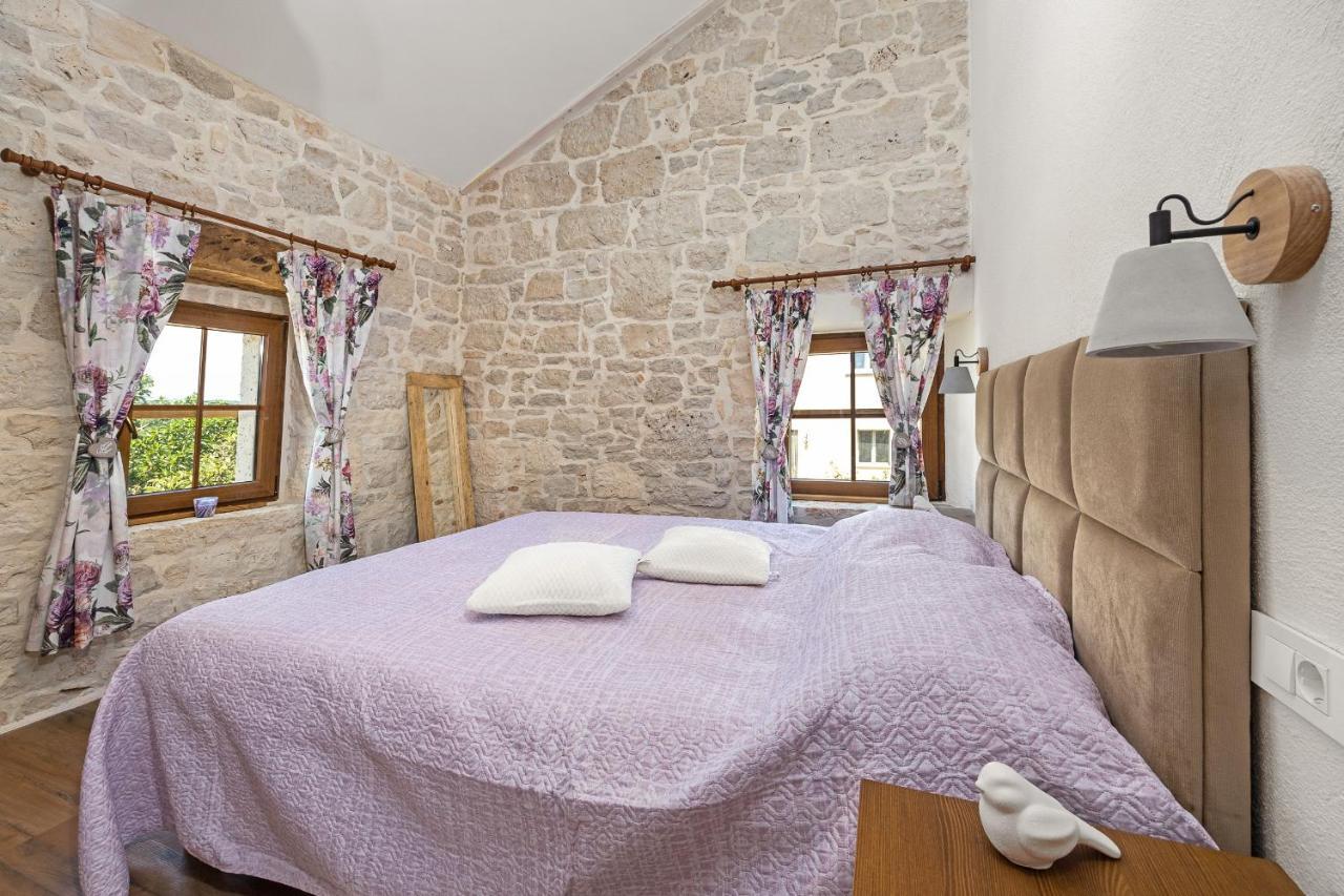 Villa Stone House Dijana Istria Sveti Lovrec Sveti Lovreč Pazenatički Esterno foto