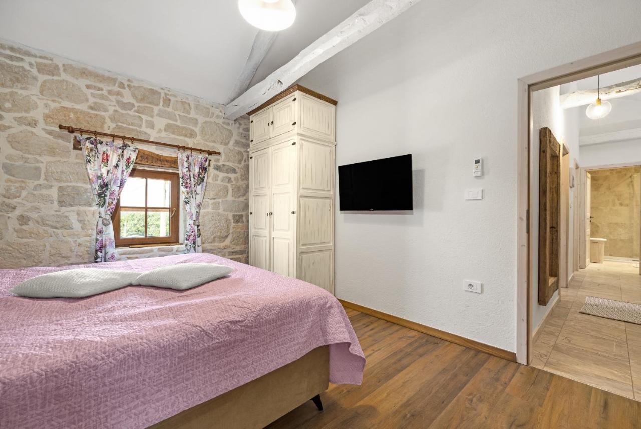 Villa Stone House Dijana Istria Sveti Lovrec Sveti Lovreč Pazenatički Esterno foto